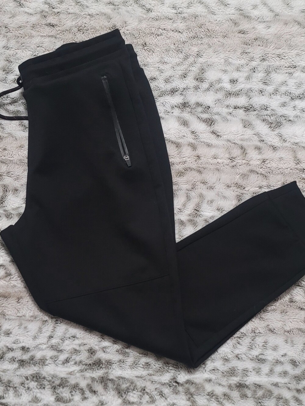 NEW Men's Aeropastle Black Performance Jogger Pants - Classic Fit